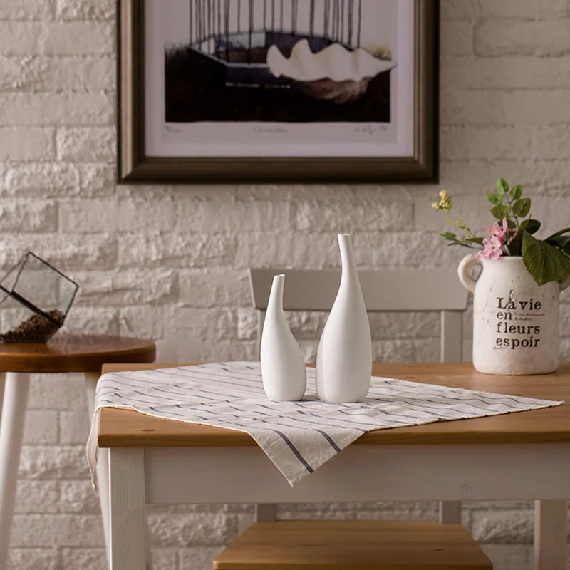 Modern Minimalist White Ceramic Matte Flower Vase Decorative Vase for Dried Flower Centerpiece Art Crafts Home Table Decoration