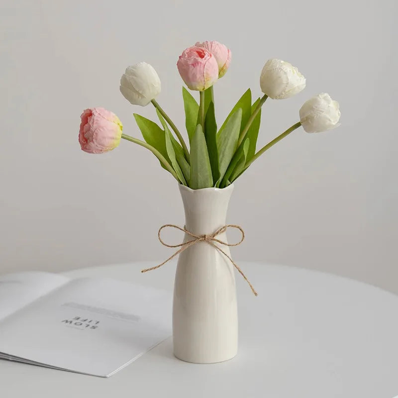 Minimalist White Ceramic Vase, Nordic Creative Home Decoration, Suitable for Living Room, Dining Table & Office